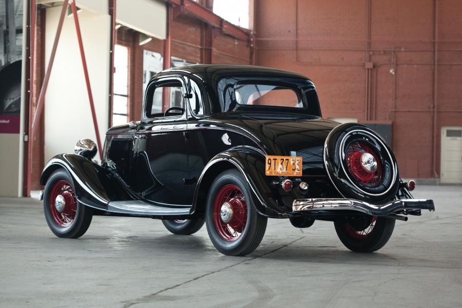  Ford V8 DeLuxe 3-Window Coupe 1933 года  (фото 25 из 25)